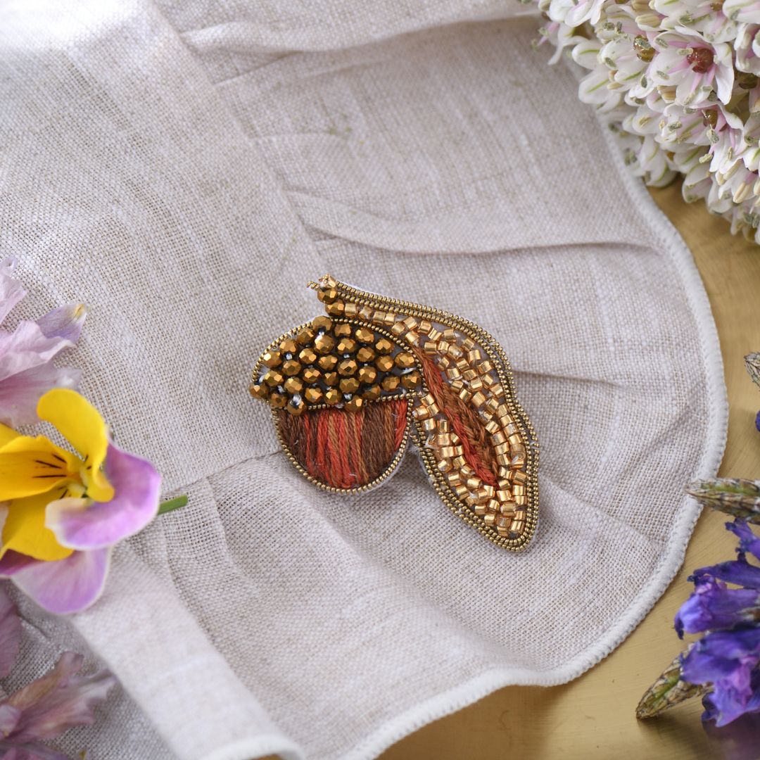 ビーズ刺繍シークレットガーデンどんぐり: キット｜手づくりタウン by