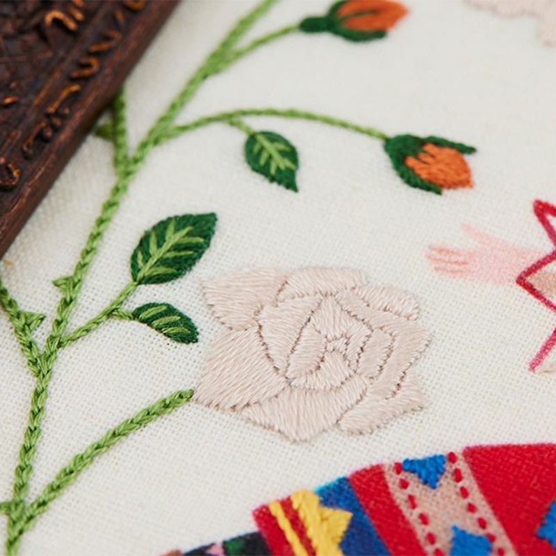 柏木リエさん×bitteさん 民族衣装の刺繍フレーム「ブルガリア