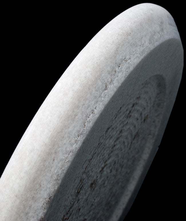 チャパティ用の台 - マーブル製[白系]［直径：約25cm、高さ：約2.5cm