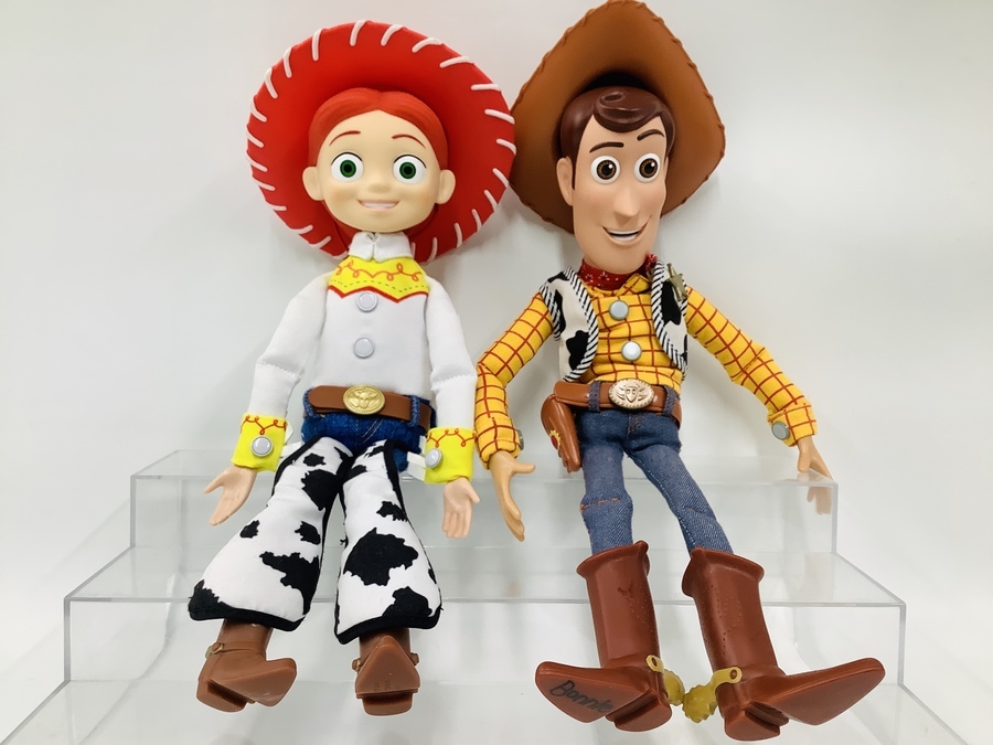 ≪トイ・ストーリー≫トーキングフィギュア!ウッディ＆ジェシー入荷