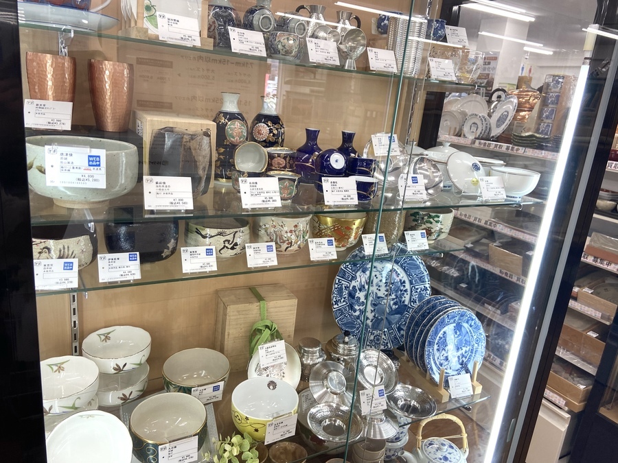 内閣総理大臣からの贈呈品”銀杯”】銀色に輝く美しい銀杯入荷いたしまし