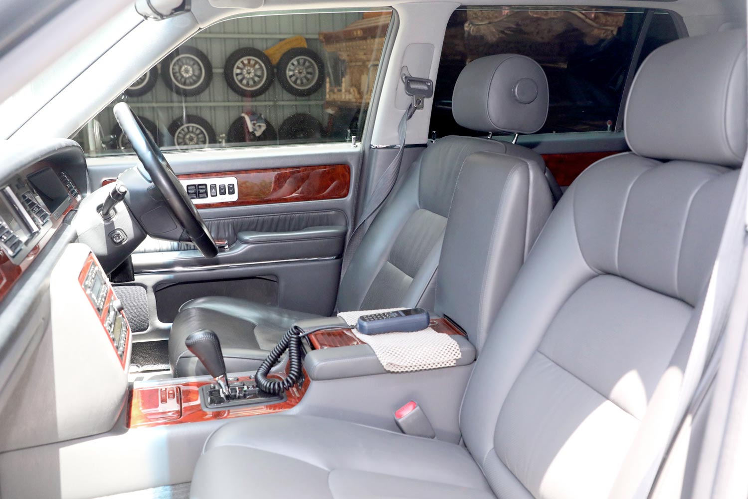 洋型霊柩車：寝台車・霊柩車・マイクロバスのご用命は東礼自動車【公式】