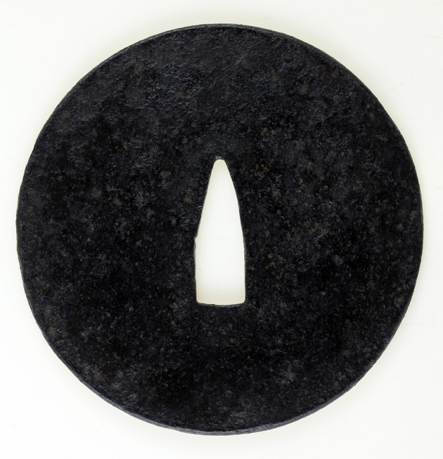 鐔 古甲冑師 鉄無紋図[F00261]｜刀剣や刀の販売なら日本刀販売専門店