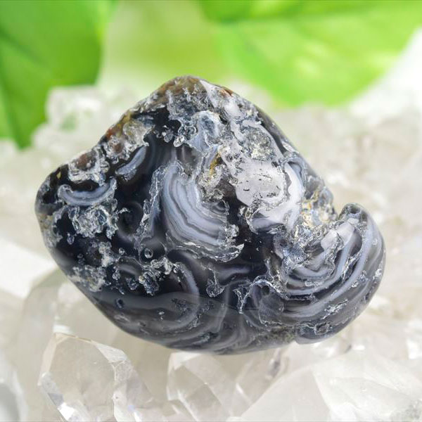 水入り瑪瑙 メノウ｜たっぷり水入り｜エンハイドロアゲート