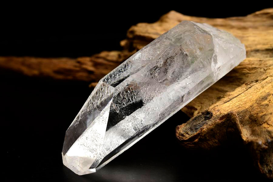 ゼッカデソウザ ゼッカ水晶 Zeca de Souza｜ポイント｜原石｜コリント