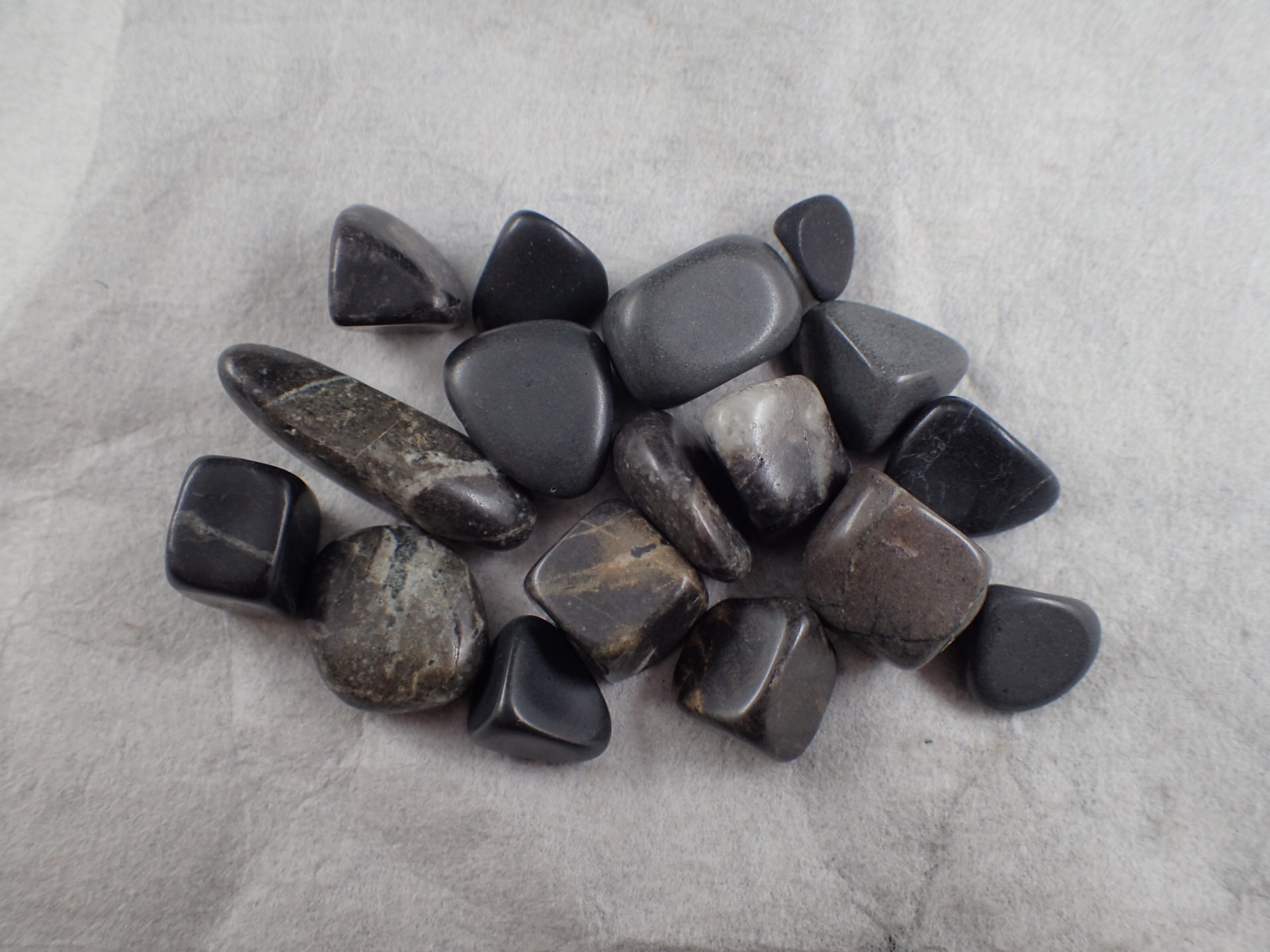 最高品質那智黒石(NACHI GURO) さざれ石 三重県 産 ｜石の販売専門店