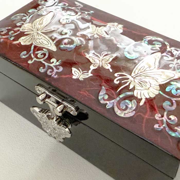 螺鈿細工 宝石箱 小物入れ 赤に螺鈿の上品な輝き 蝶の 韓国伝統工芸