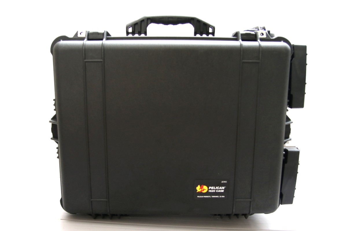 ペリカンケース 1620】1610よりも少し深いハードケース。より厚みの