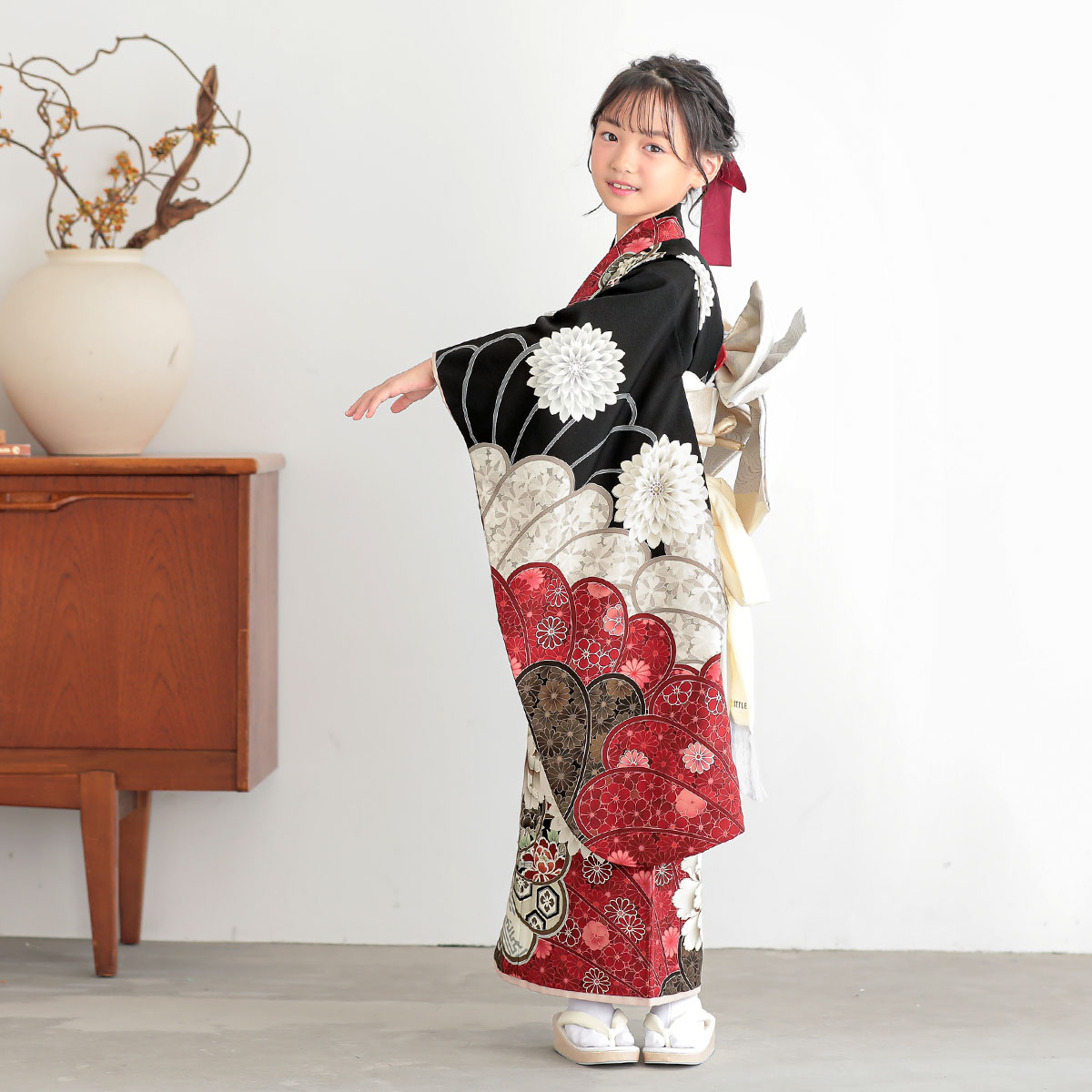 七五三七歳四つ身：N208 ジャパンスタイル 黒 梅に菊牡丹 | 七五三着物