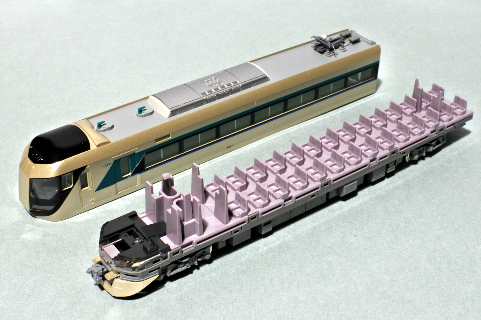 TOMIXの室内灯を鉄道模型に取り付ける方法を解説｜対応車両で使える