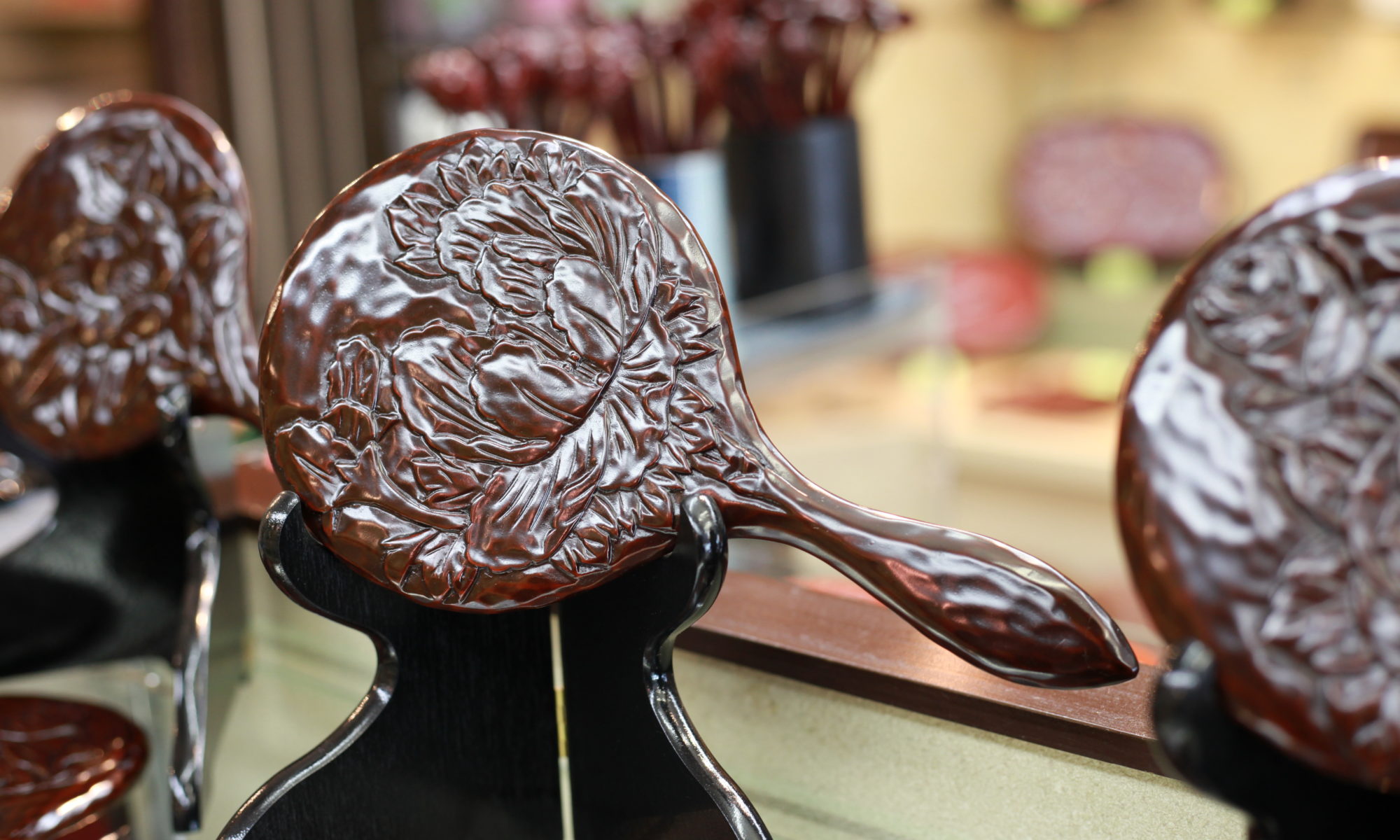 軽くて小型の手鏡が出来ました | 鎌倉彫陽雅堂 公式ブログ