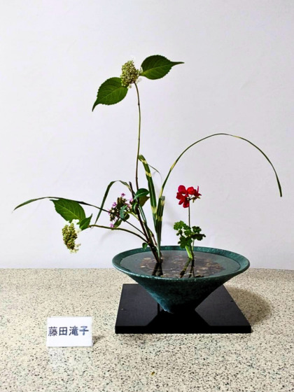 藤田いけばな教室｜2023年5月-6月春のお庭の花をいけた作品 | 花笑