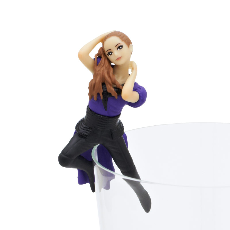 アムロちゃんがコップのフチで歌い踊る♪ コラボアイテム第2弾「コップ