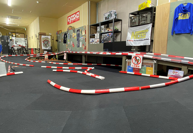 コース紹介 - Zazaサーキット ミニッツ専用ラジコンサーキット