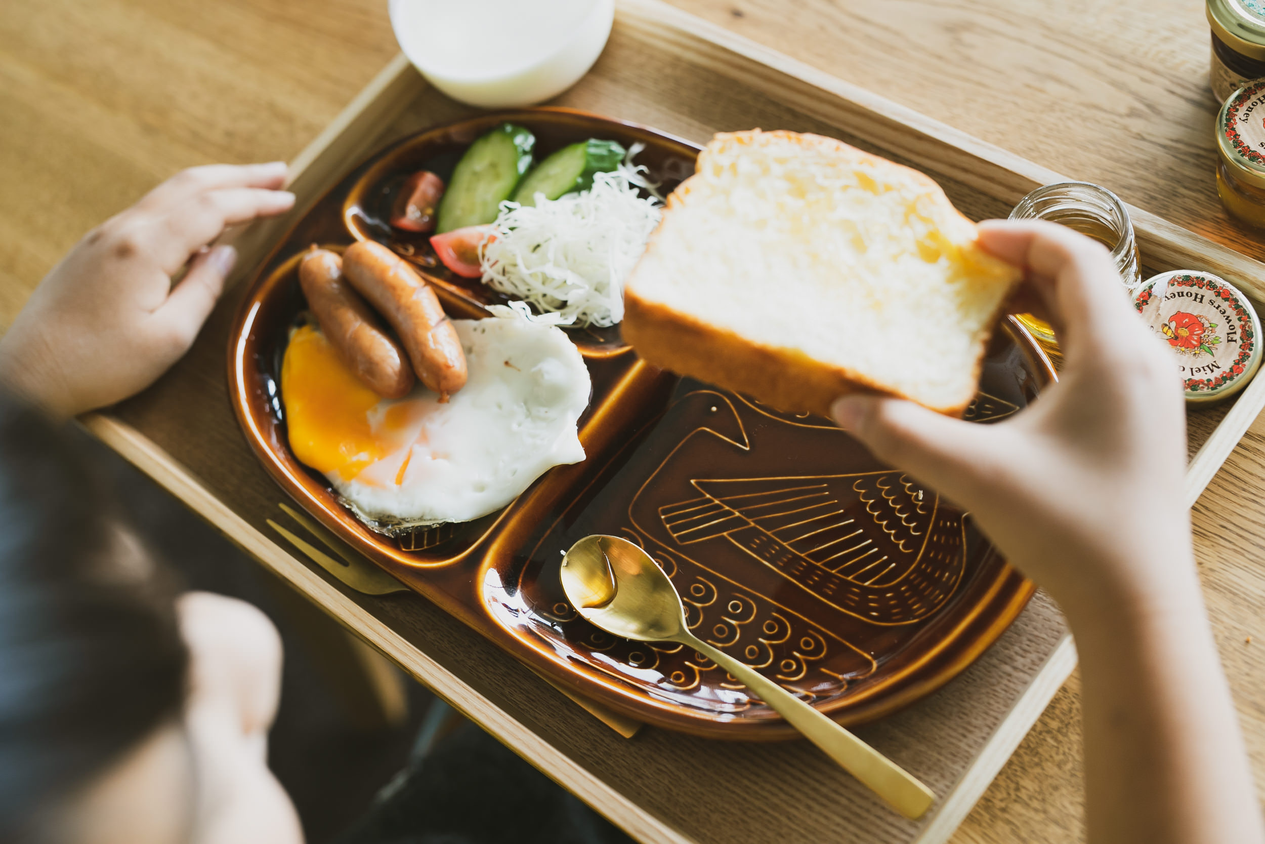 birdプレート 茶 | 波佐見焼のOEM オンラインショップ｜アイユー（aiyu）