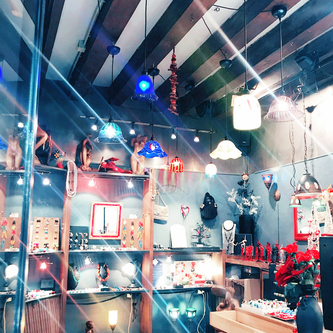 🌟ヴェネツィアで出会うムラーノグラスアクセサリーの選び方 | Trip