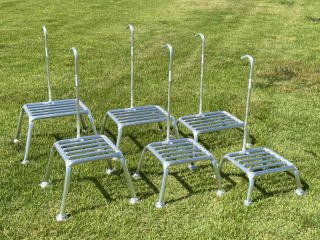 ブドウ、ナシ、柿など果樹用踏み台各種のアルミ製品の紹介です