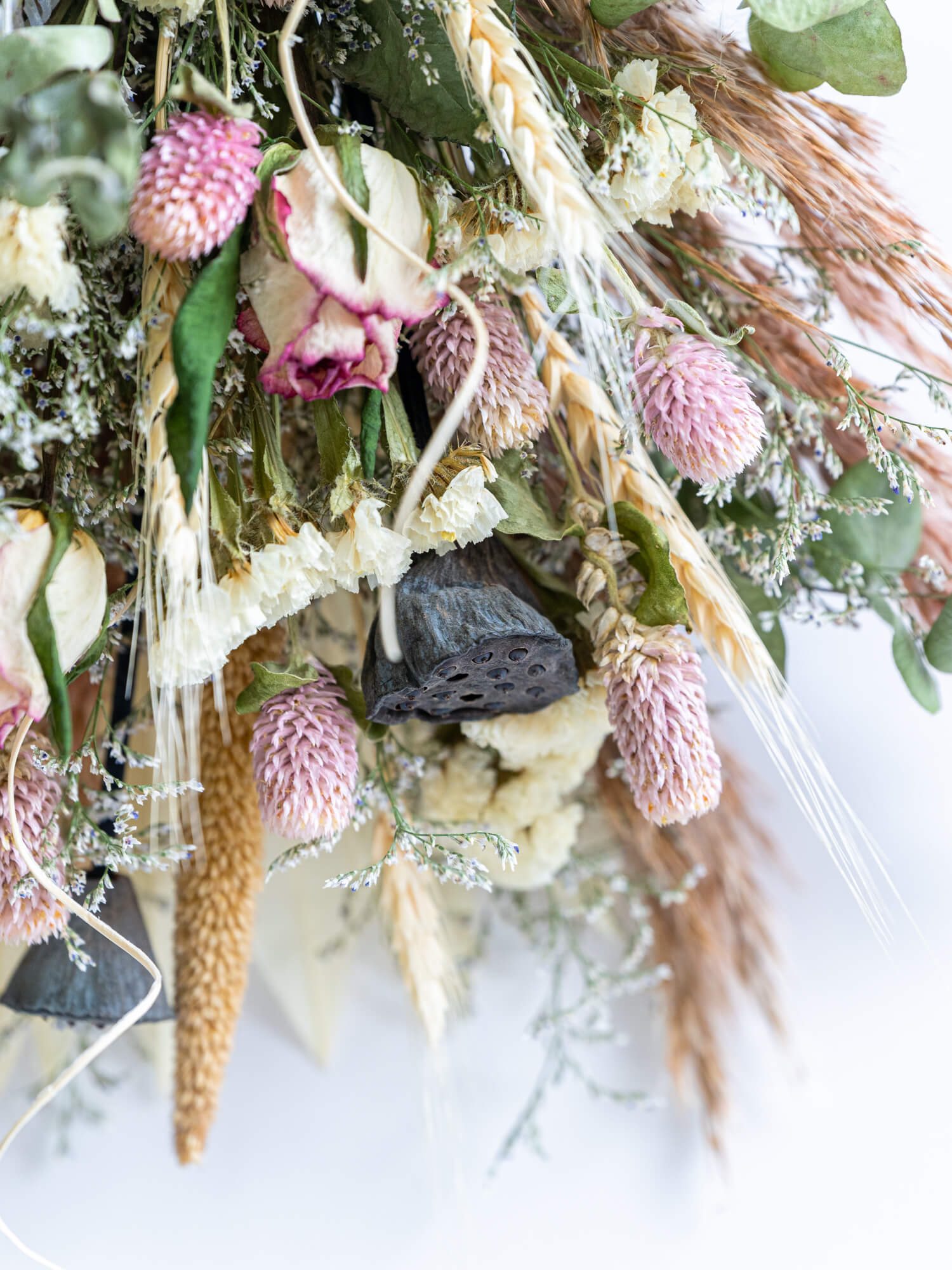 壁に掛ける】ドライフラワーのスワッグ - ピンク - | お花の通販AND