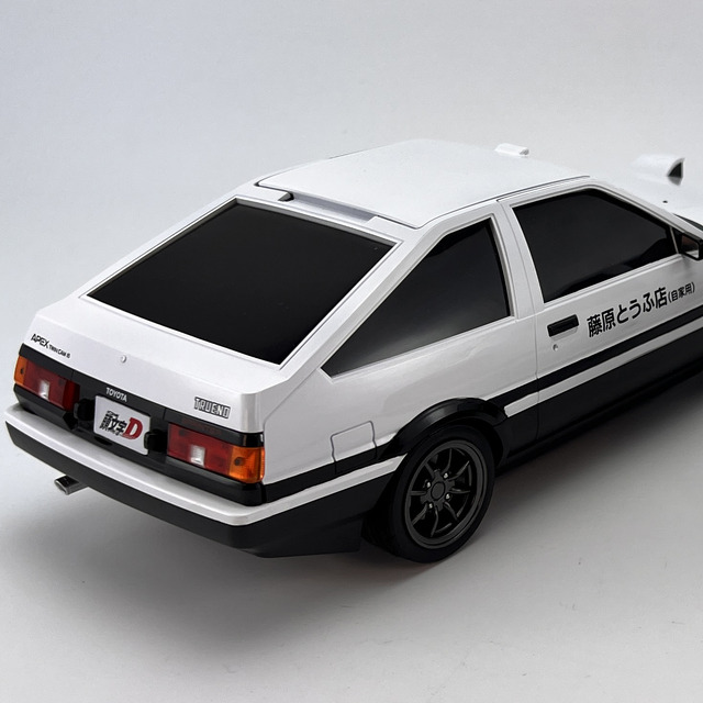 頭文字D」まるで大きなミニカー！ 藤原とうふ店（自家用）仕様のAE86を