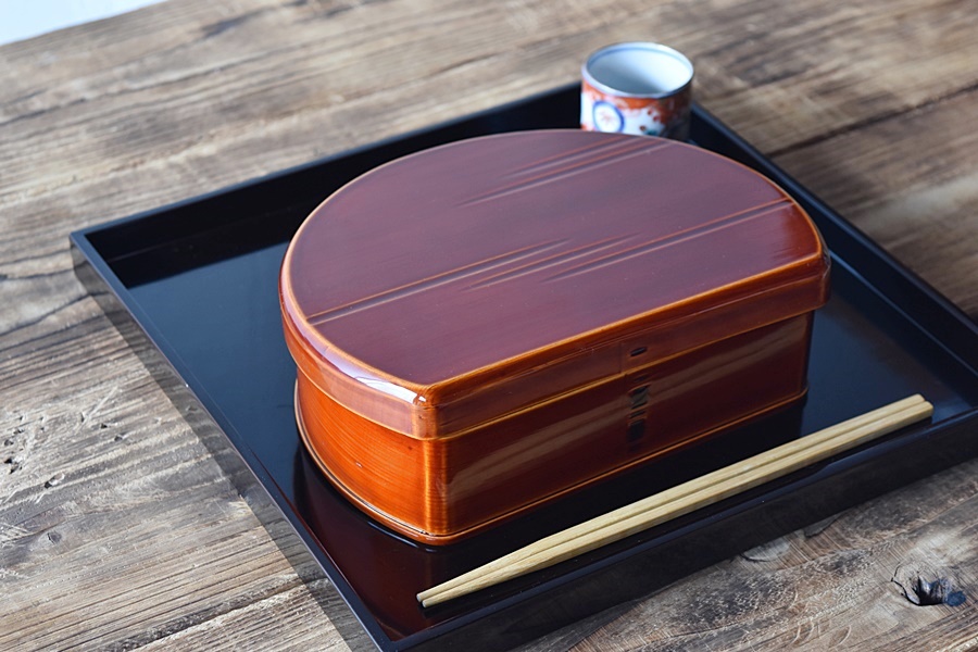 天然木製漆塗 春慶塗 半月弁当箱 - 生活骨董と古布のアンティーク