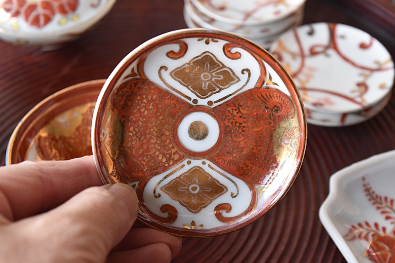 雛道具 九谷 朱赤金彩豆皿 - 生活骨董と古布のアンティークショップ