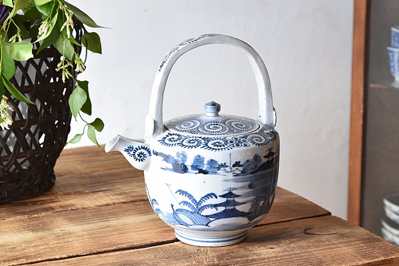 古伊万里 染付 蛸唐草風景 銚子 - 生活骨董と古布のアンティーク