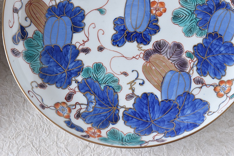 古伊万里 染錦 瓜花唐草模様 渦福 7寸皿 5客セット - 生活骨董と古布の