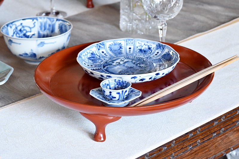 天然木製漆塗 時代漆器 三つ足付 朱塗り丸盆 5客セット - 生活骨董と