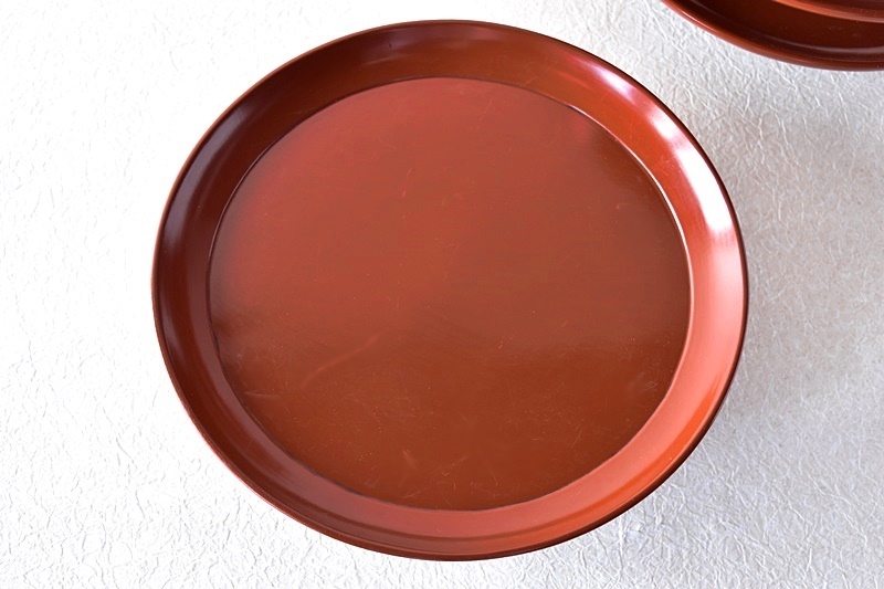 天然木製漆塗 時代漆器 三つ足付 朱塗り丸盆 1客 - 生活骨董と古布の