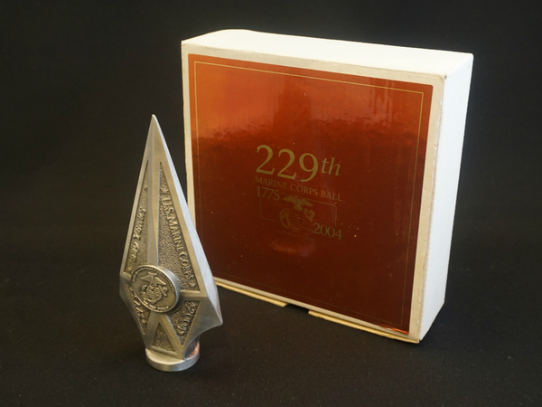 ASCII.jp：海兵隊創立記念グッズには槍の穂やカラクリ箱もあります (1/4)