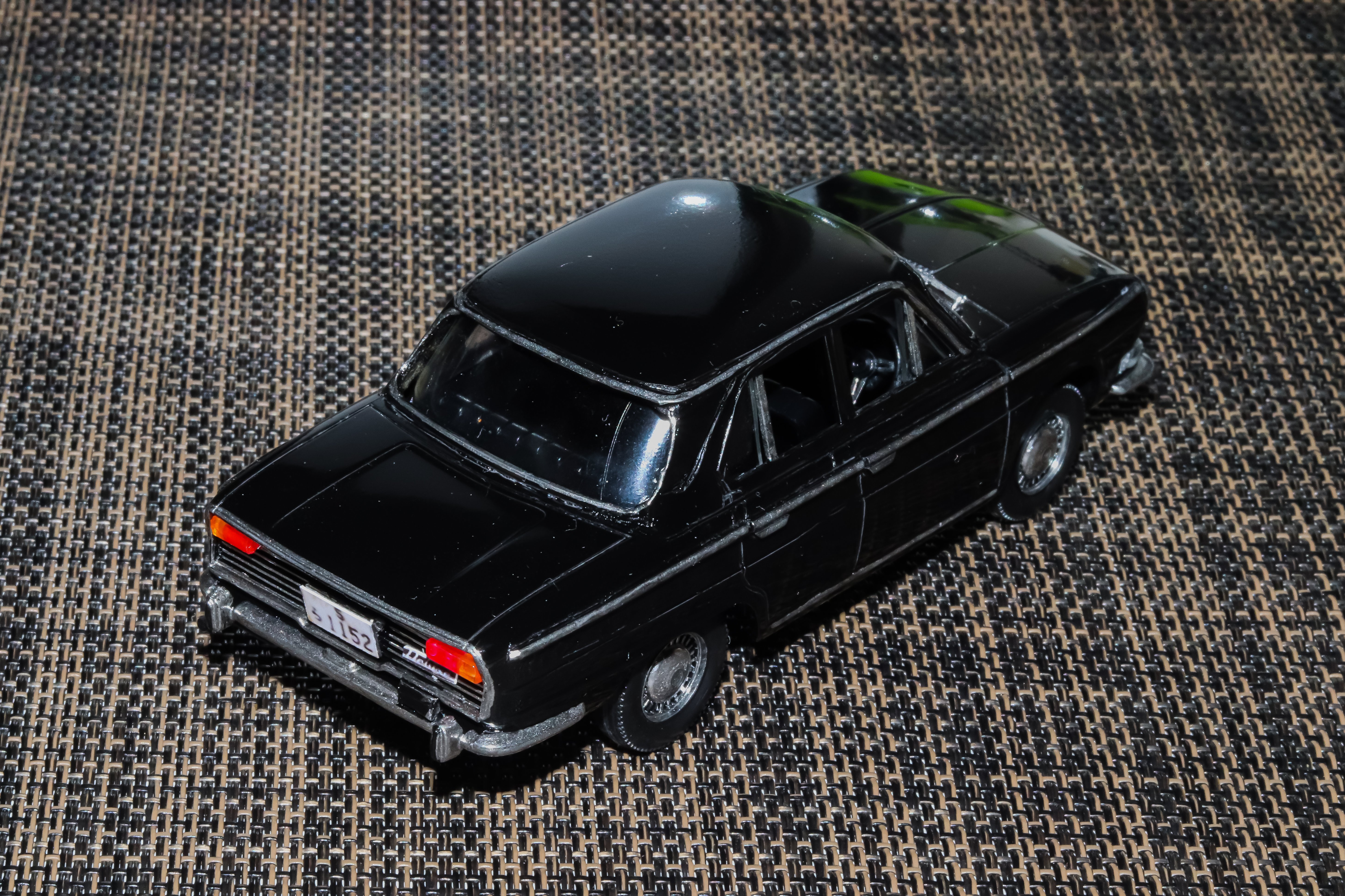 プラモ】アリイ1/32コンテッサ1300を改造｜もんぶらん