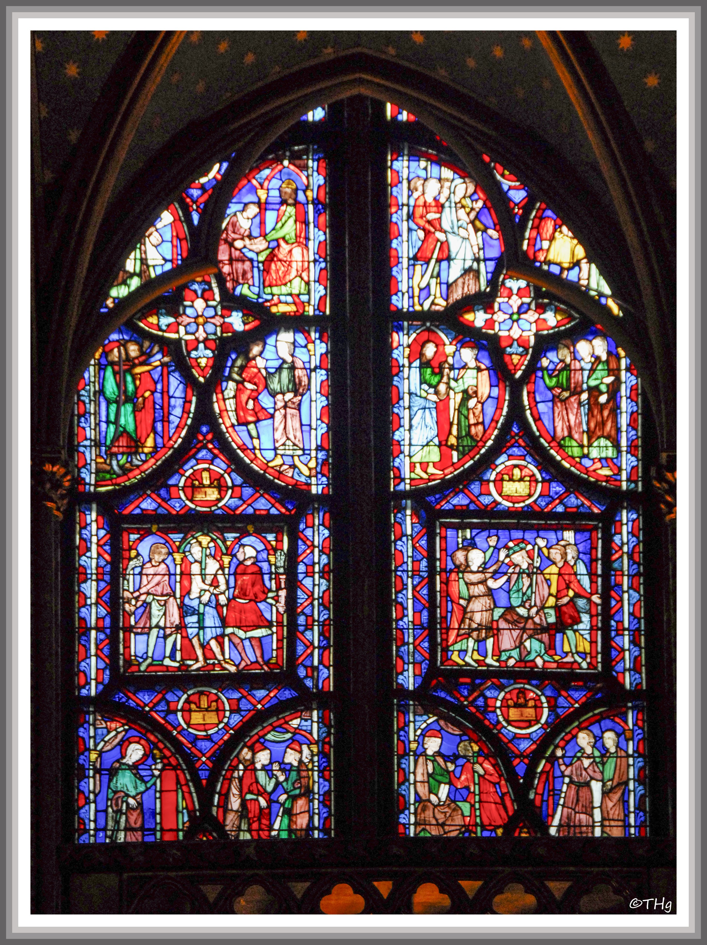 ステンドグラスの美（フランス・ノートルダム大聖堂）｜taka