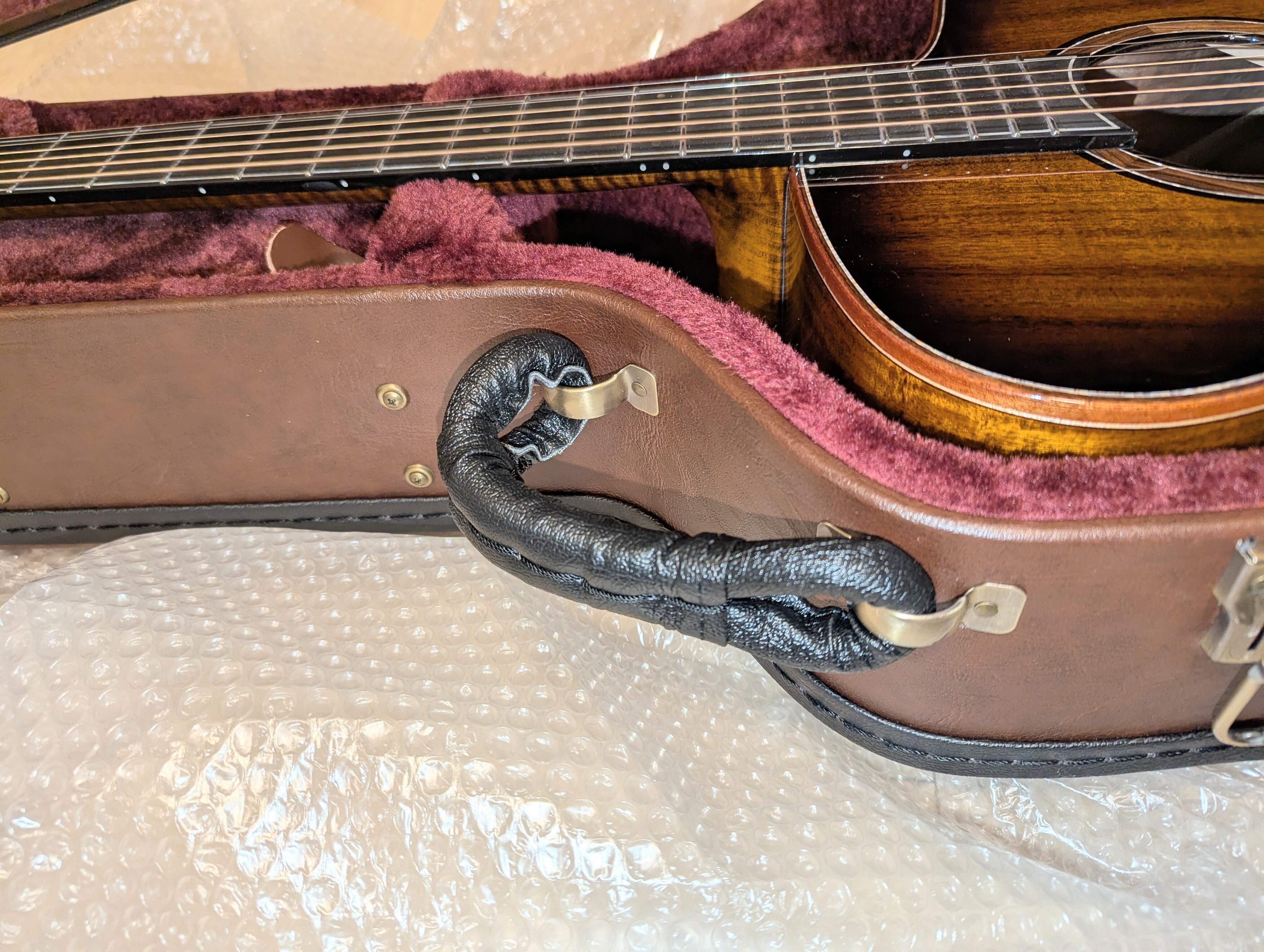 メリダギター SCAR用ハードケースを購入＆レビュー！ ワインレッドの