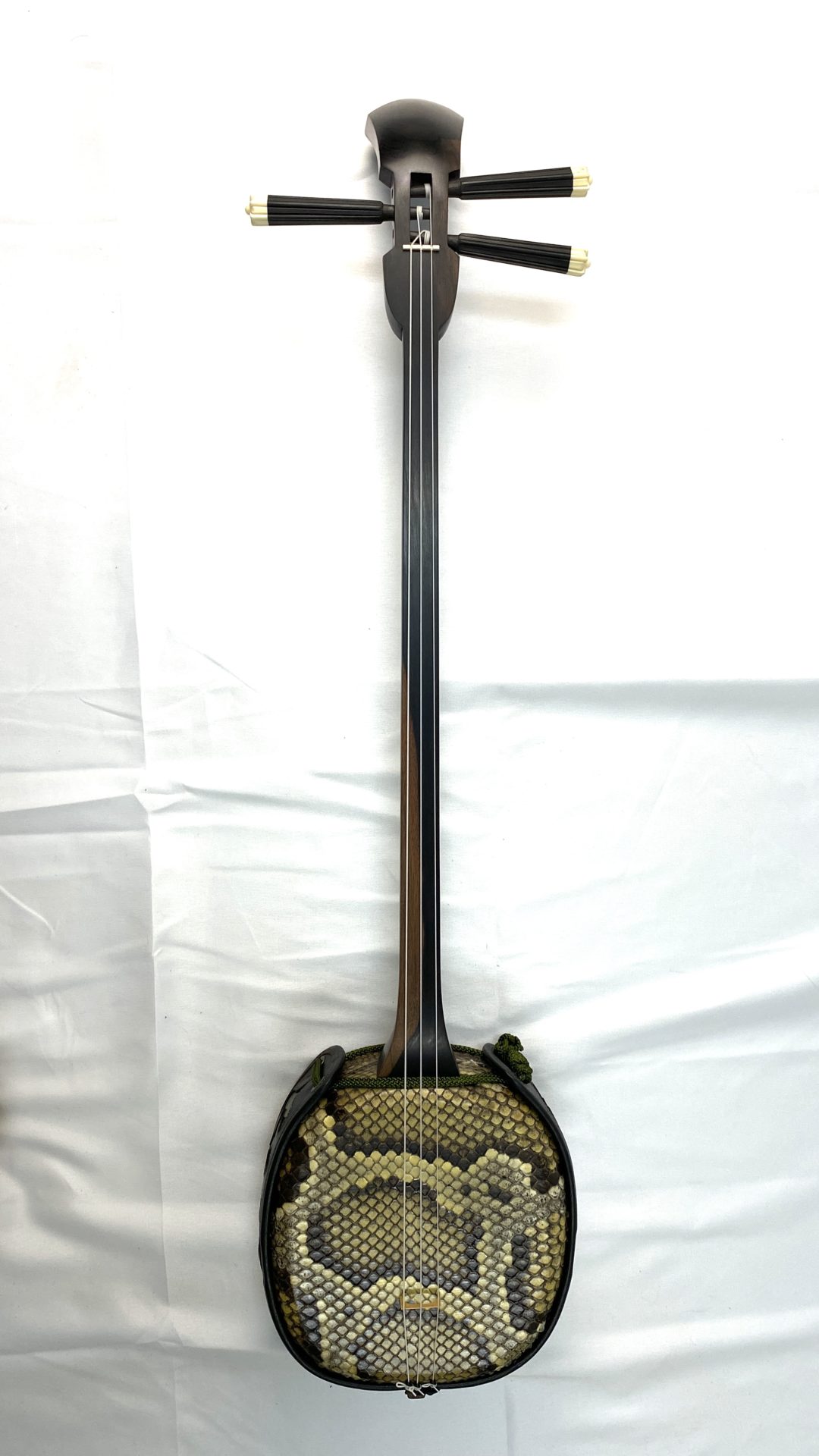 縞黒檀与那城型三線 – 池武当新垣三線店