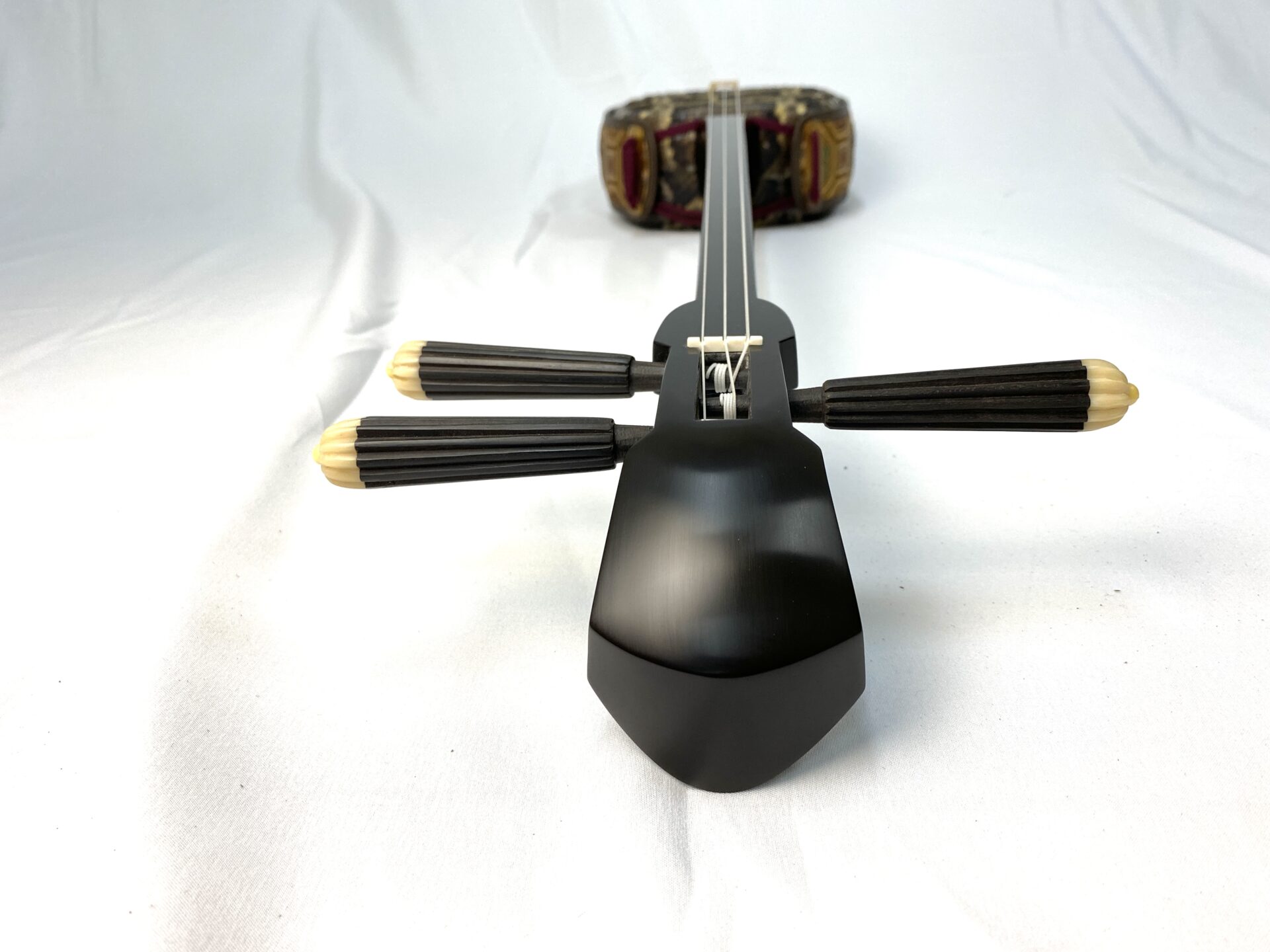 黒木江戸与那型三線 – 池武当新垣三線店