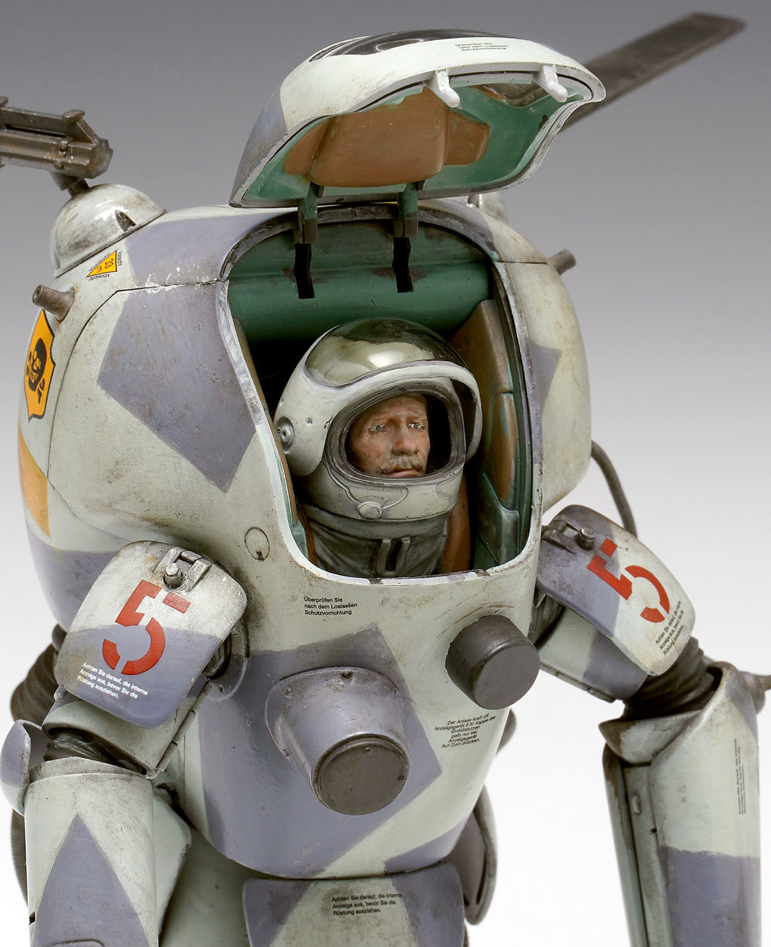 WAVE Ma.K Maschinen Krieger 1/20 P.K.A. [Weltraum] Ausf F Fliege