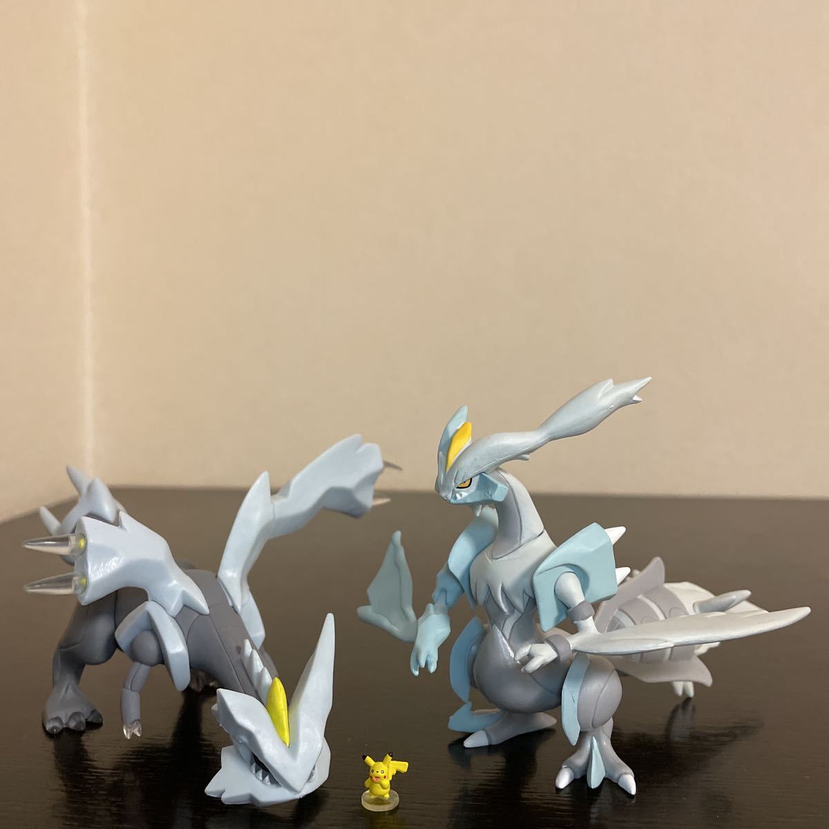 Yahoo!オークション - 立体ポケモン図鑑 1/40 キュレム ホワイト キュ