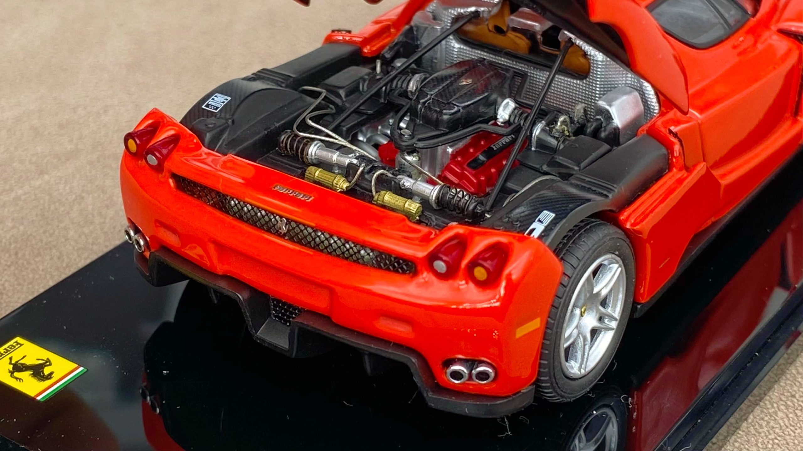 KYOSHO 1:43 Ferrari Enzo Red - AUTOLETS