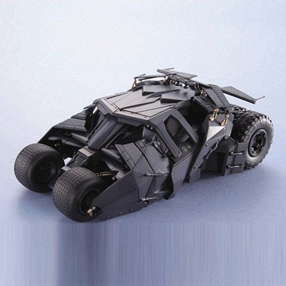 1/35 バットモービル（バットマンビギンズ版）│株式会社BANDAI
