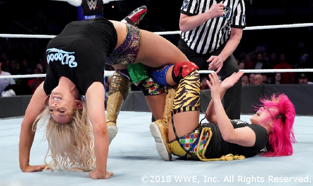 アスカがシャーロットのフィギュアエイトに無念のタップアウト！ミズ