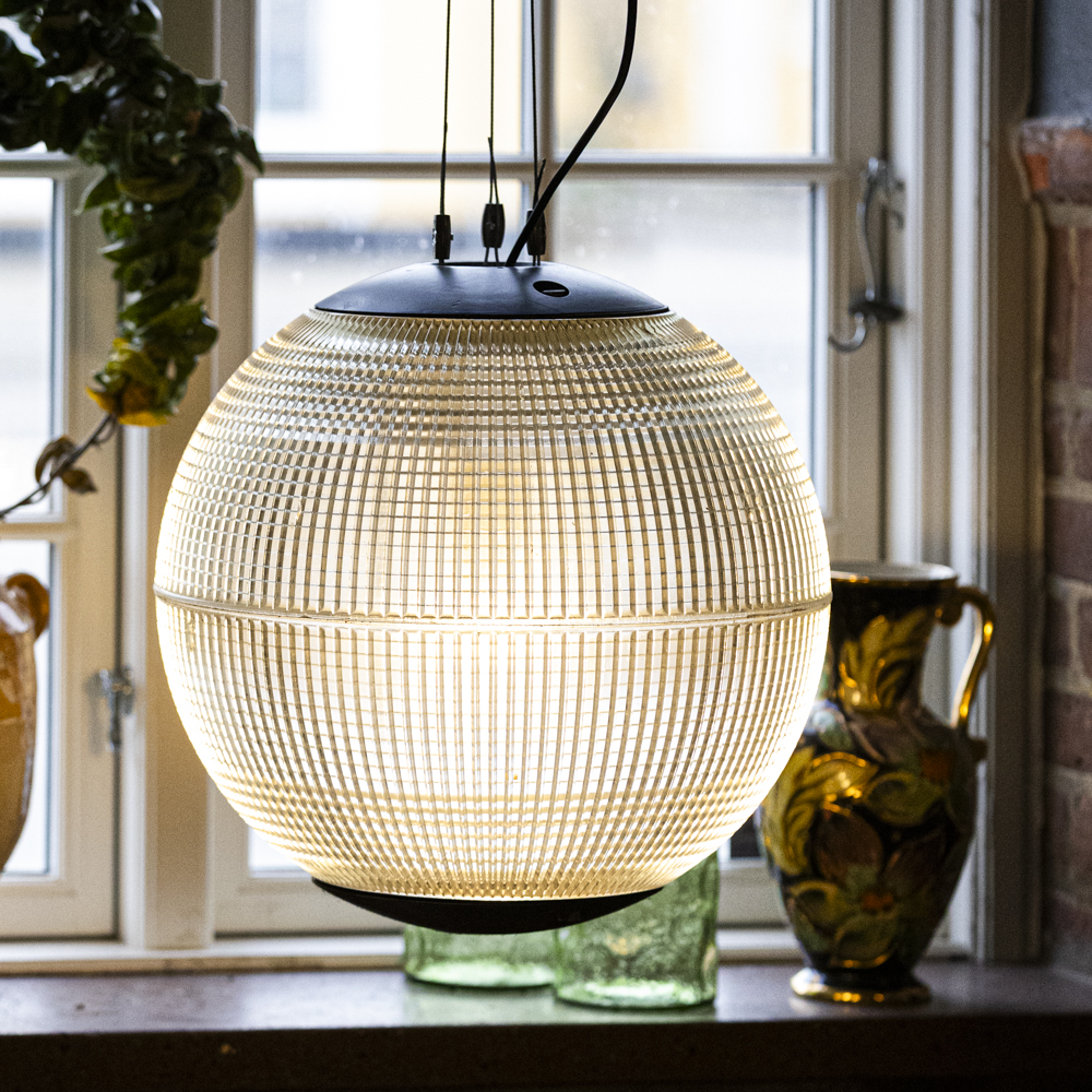 ホロファンランプ – パリの時代を超えた名作