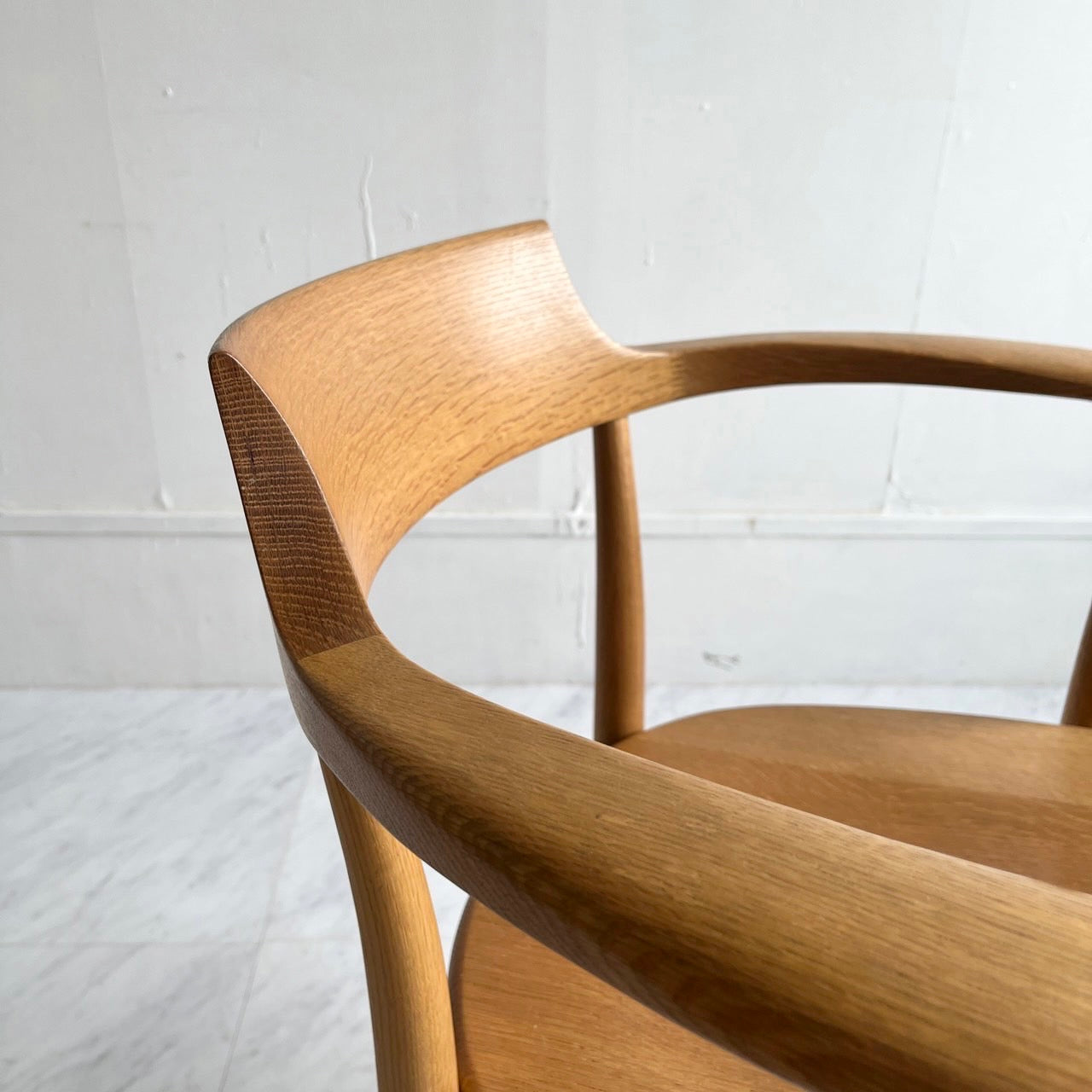 10年保証付】HIDA 飛騨産業 CRESCENT アームチェア 板座 ホワイト