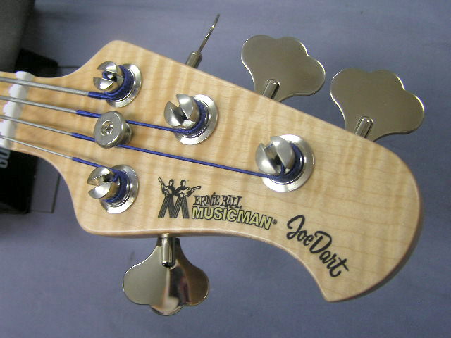 MUSIC MAN Artist Series Joe Dart Sterling – 神戸ギターショップ B-West