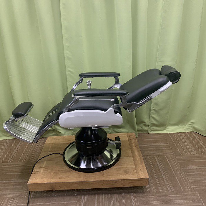 タカラベルモント 理容椅子 クラシカ90 Eポンプ電動式をご紹介