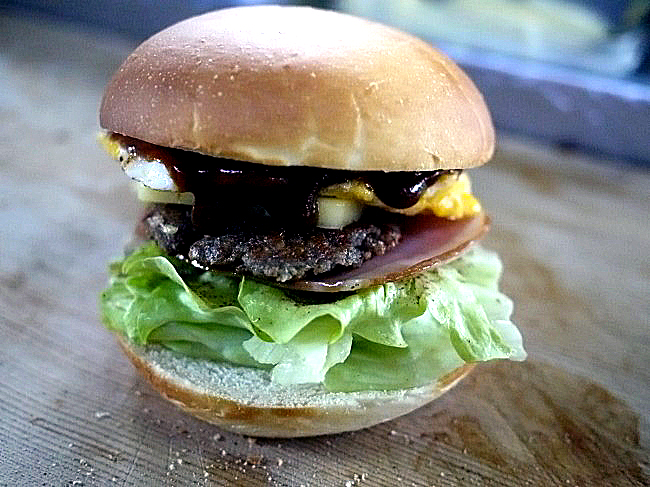 50年以上の歴史を持つ元祖ご当地バーガー＠唐津 からつバーガー岩野店