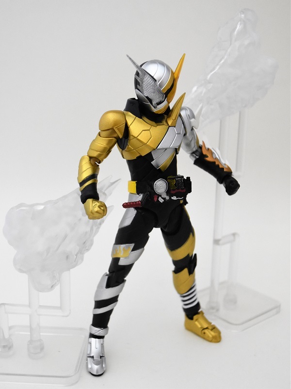 S.H.Figuarts 仮面ライダービルド トライアルフォーム（ラビット