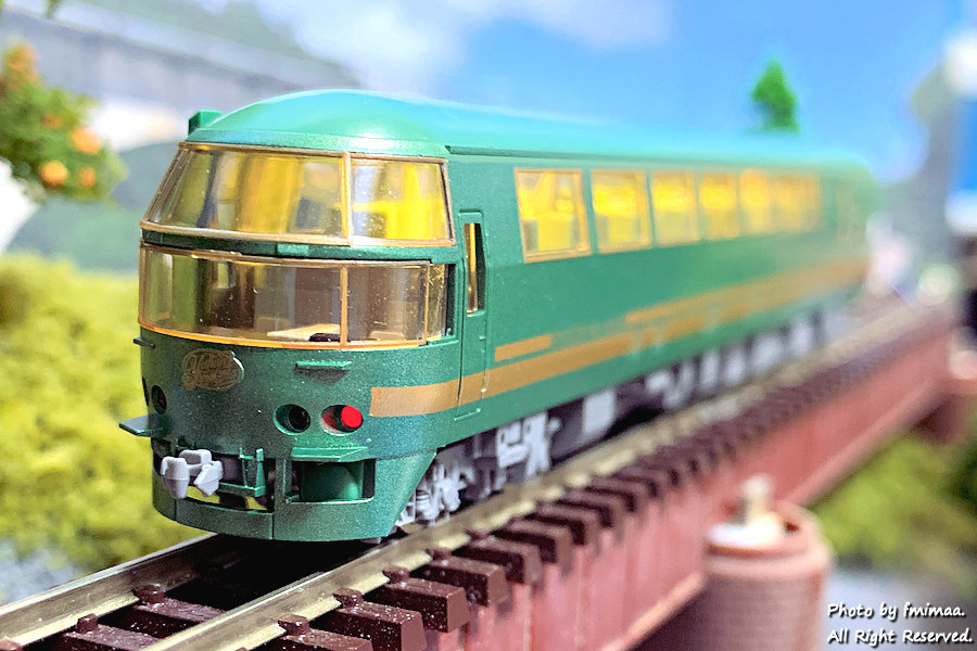 ゆふいんの森入線 その4 … 室内灯の取付 - ナマケモノ写真館