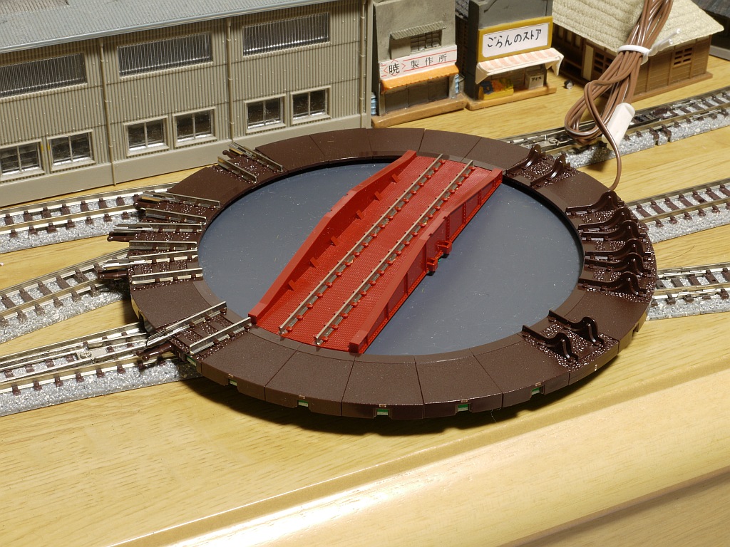 回らないテーブルがあってもいいじゃないか - サマンサのおもちゃ箱-2ndMIX