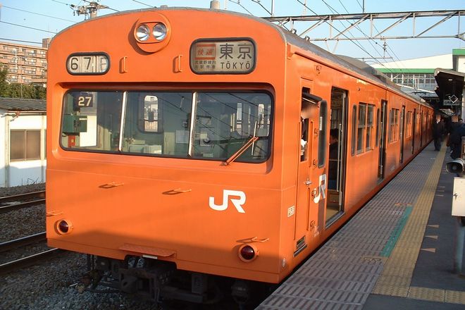 20年前の武蔵野線の車輌たち - 空を読む