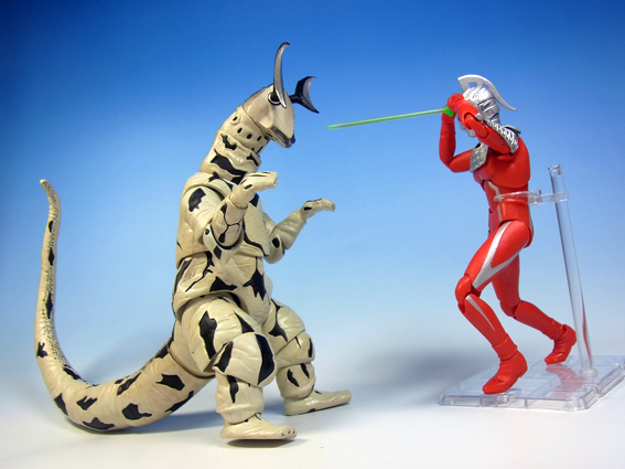 ULTRA-ACT エレキング」代行レビュー | ヒーローフィギュアをレビュー！